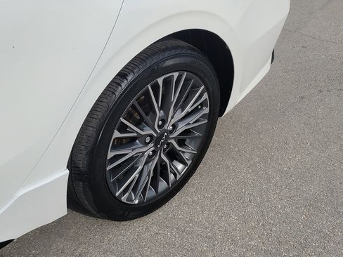 Used 2024 Kia Forte GT-Line w/ GT-Line Premium Package image 29