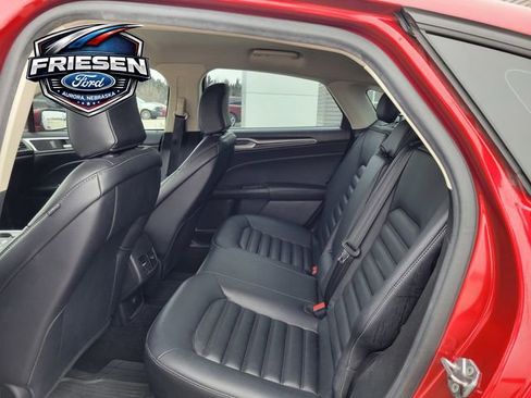 Used 2020 Ford Fusion SEL image 18