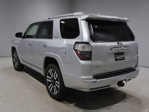 Used 2022 Toyota 4Runner Limited AWD/4WD image 5
