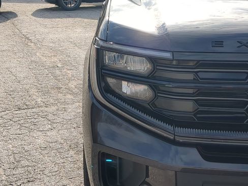 New 2026 Ford Expedition Platinum w/ Stealth Appearance Package image 8