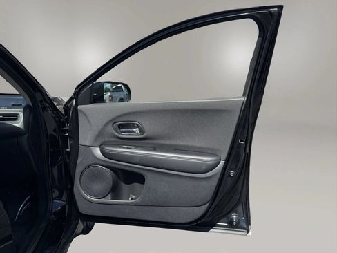 Used 2021 Honda HR-V LX image 38