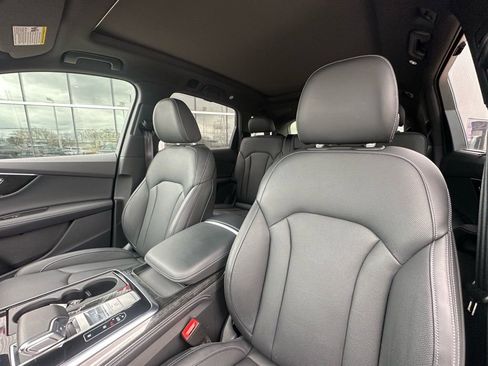 Certified 2025 Audi Q7 3.0T Prestige w/ Prestige Package image 8