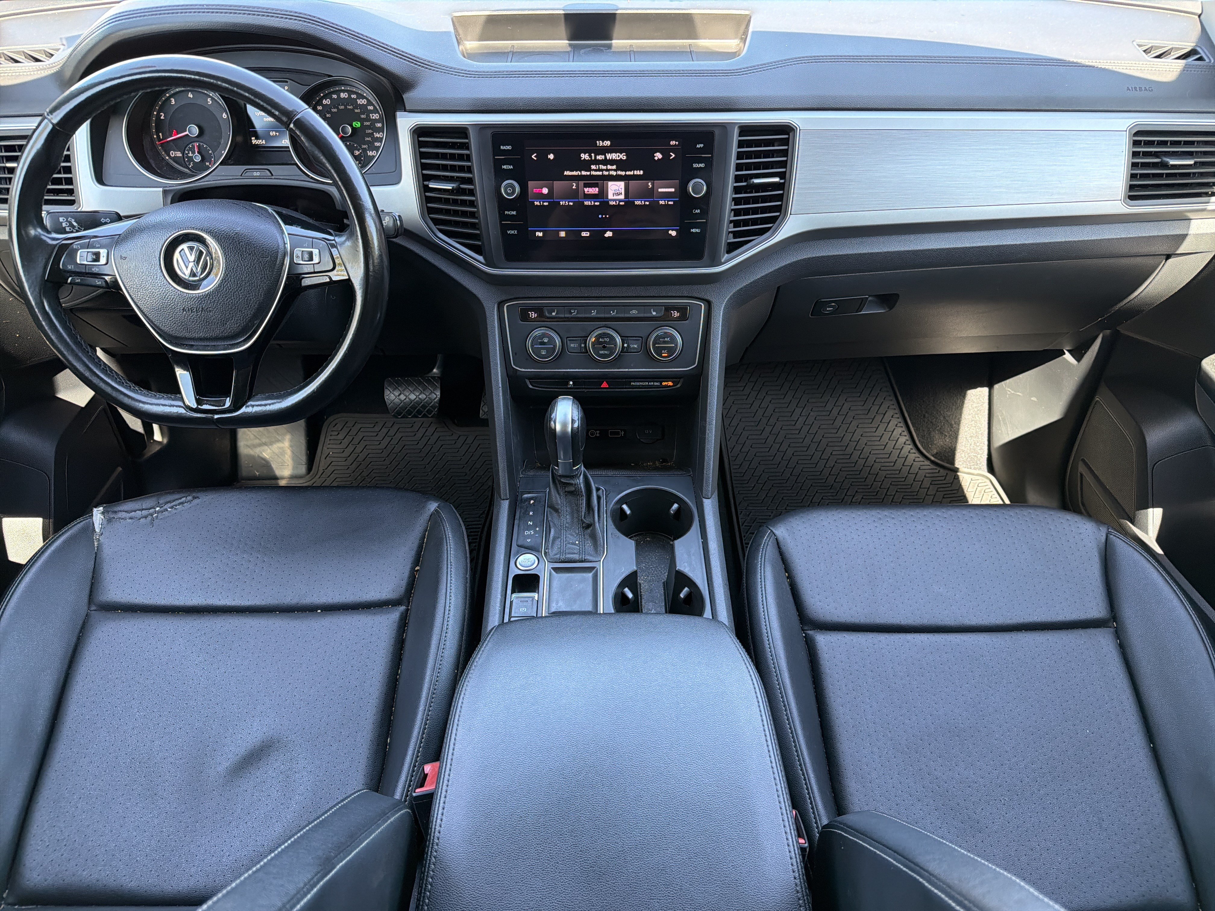 Used 2019 Volkswagen Atlas SE FWD image 3