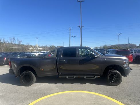 Used 2016 RAM 3500 Tradesman w/ Popular Equipment Group image 6