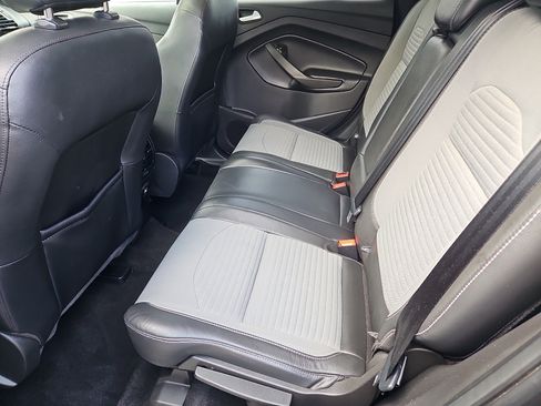 Used 2018 Ford Escape SE w/ SE Sport Appearance Package image 27