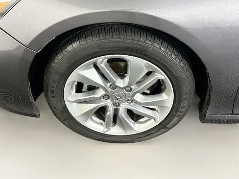 Used 2020 Honda Accord LX image 11
