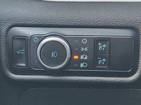 Used 2024 Ford Explorer XLT w/ Equipment Group 202A image 11