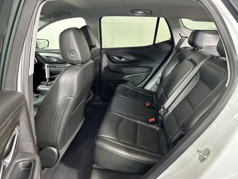 Used 2024 GMC Terrain SLT image 26
