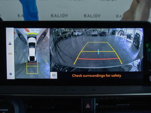 Used 2024 Toyota Prius Limited w/ Limited Premium Package image 6