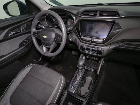Used 2021 Chevrolet TrailBlazer LT w/ Convenience Package image 17