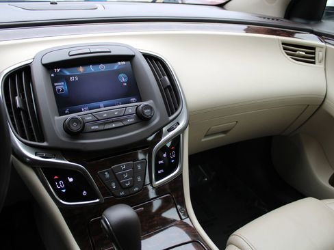 Used 2014 Buick LaCrosse Leather image 8