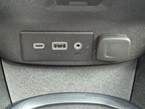 Used 2021 Chevrolet Malibu LT FWD image 39