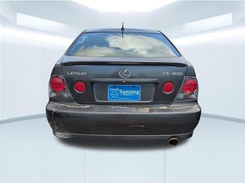Used 2002 Lexus IS 300 image 2