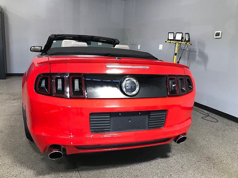 Used 2013 Ford Mustang GT Premium RWD image 7