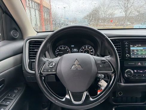 Used 2017 Mitsubishi Outlander ES AWD/4WD image 23