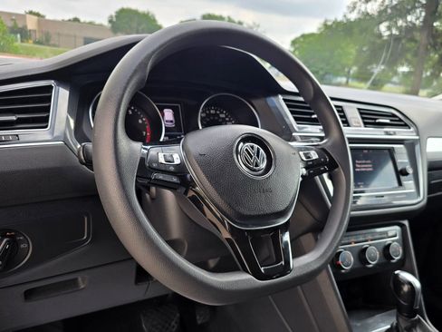 Used 2019 Volkswagen Tiguan S FWD image 25