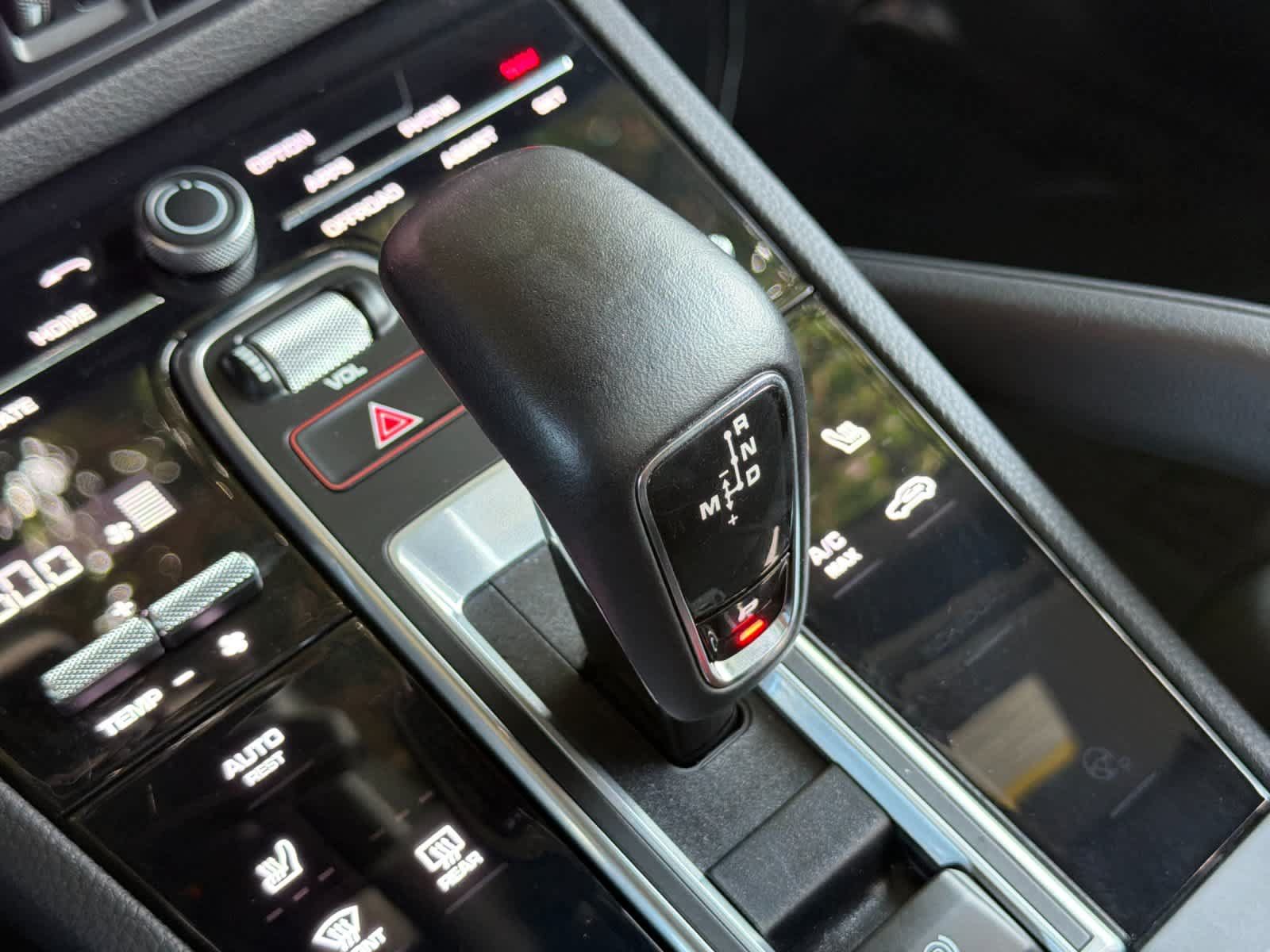 Certified 2023 Porsche Cayenne AWD/4WD image 24