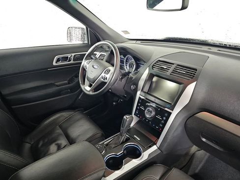 Used 2015 Ford Explorer Sport w/ Equipment Group 401A image 10