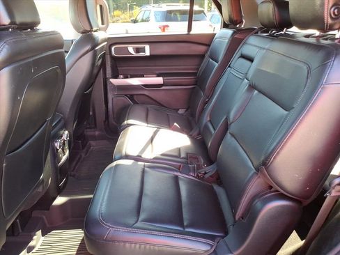 Certified 2020 Ford Explorer XLT w/ Equipment Group 202A image 14
