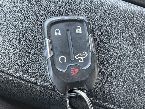 Used 2019 Chevrolet Silverado 1500 LT w/ Texas Edition RWD image 26