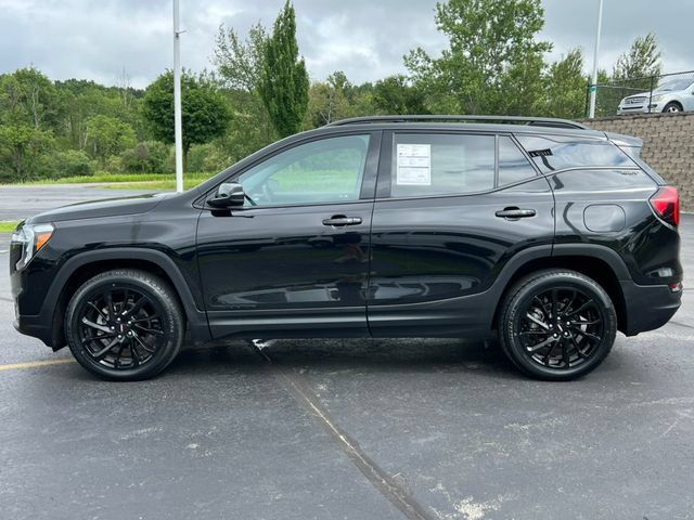 Used 2023 GMC Terrain SLT w/ Infotainment Package II AWD/4WD image 45