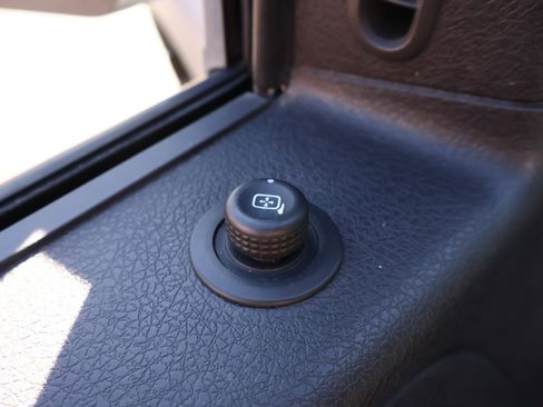 Used 2010 Ford F150 Raptor image 8