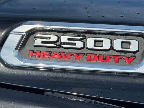 New 2026 RAM 2500 Laramie AWD/4WD image 40
