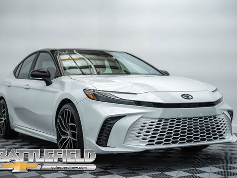 Used 2025 Toyota Camry XSE image 1