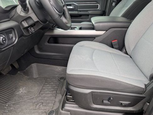 Used 2024 RAM 2500 Big Horn w/ Heated Seats & Wheel Group AWD/4WD image 14
