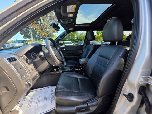 Used 2009 Ford Escape Limited AWD/4WD image 14