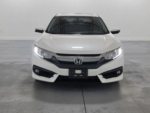 Used 2018 Honda Civic EX-L image 2