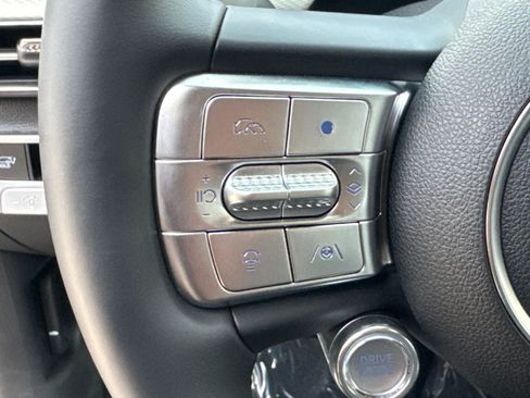 Used 2025 Genesis GV60 RWD image 25