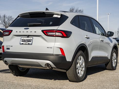 New 2026 Ford Escape Active w/ Cold Weather Package image 4