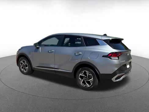 Used 2025 Kia Sportage LX FWD image 10