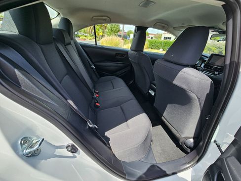 Used 2025 Toyota Corolla LE image 25