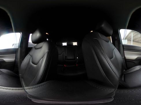 Used 2025 Jeep Compass Limited image 44