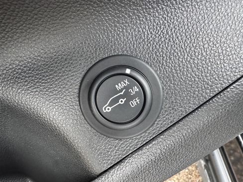 Used 2020 Buick Envision Premium AWD/4WD image 21