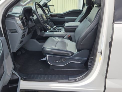 Used 2021 Ford F150 Lariat w/ Max Trailer Tow Package AWD/4WD image 24