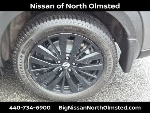 Certified 2024 Nissan Pathfinder Platinum w/ Lighting Package (N93) AWD/4WD image 31