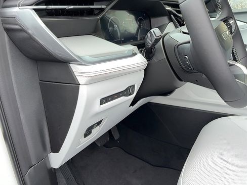 New 2026 Jeep Cherokee Limited image 21