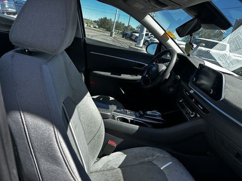 Used 2020 Hyundai Sonata SE FWD image 12