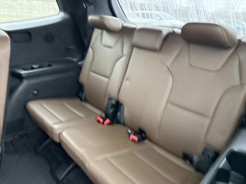 Used 2022 Kia Telluride SX w/ SX Prestige Package image 17