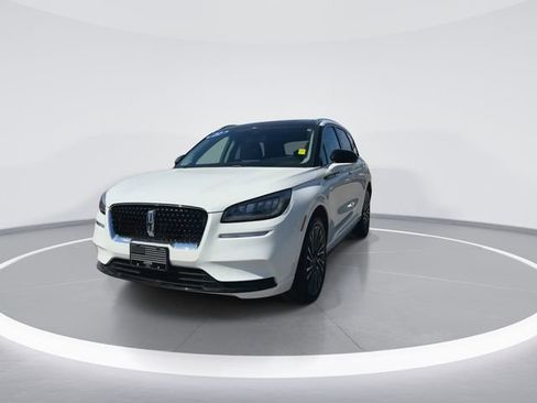 Used 2022 Lincoln Corsair AWD w/ Premium Package image 3