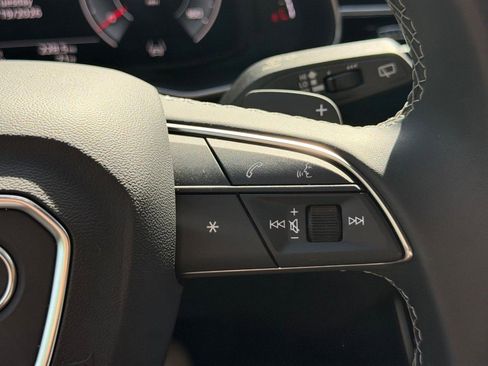 Used 2025 Audi Q7 2.0T Premium w/ Convenience Package AWD/4WD image 18