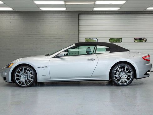 Used 2013 Maserati GranTurismo Convertible RWD image 4