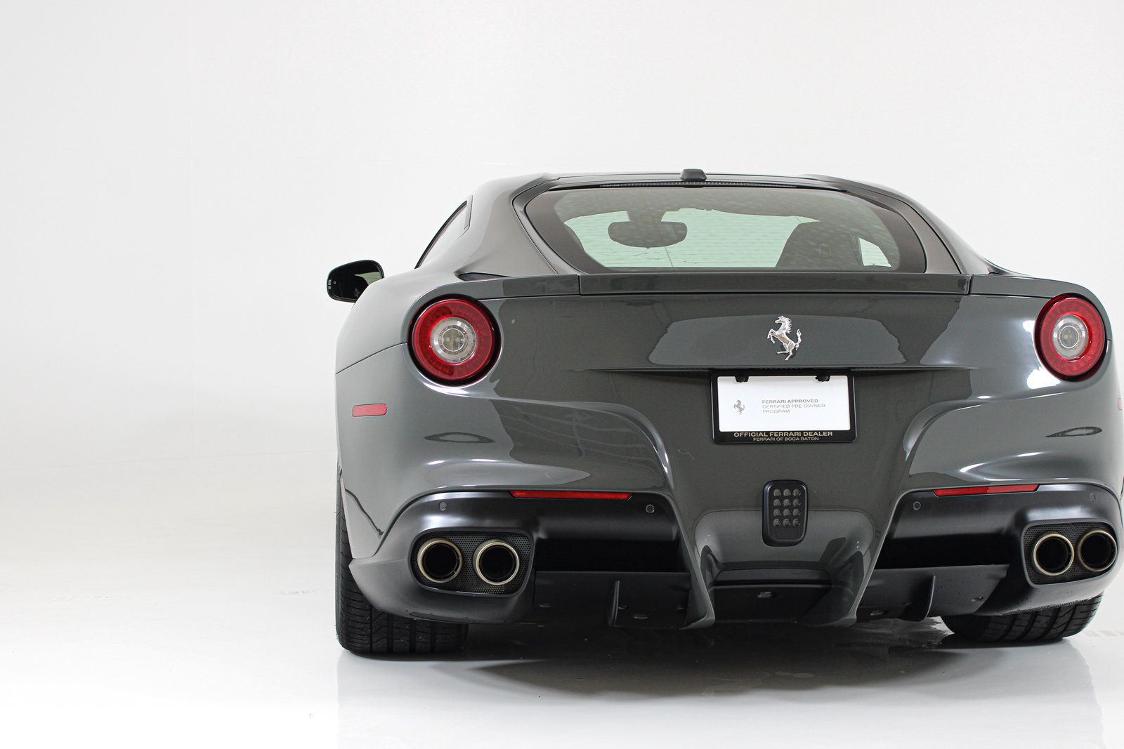 Used 2015 Ferrari F12 Berlinetta RWD image 23