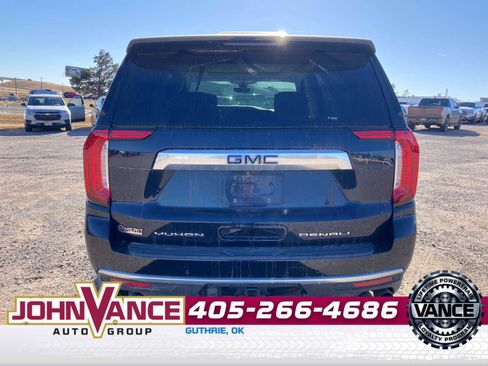 Used 2021 GMC Yukon Denali w/ Denali Premium Package image 6