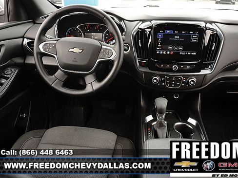 Used 2023 Chevrolet Traverse LT FWD image 14