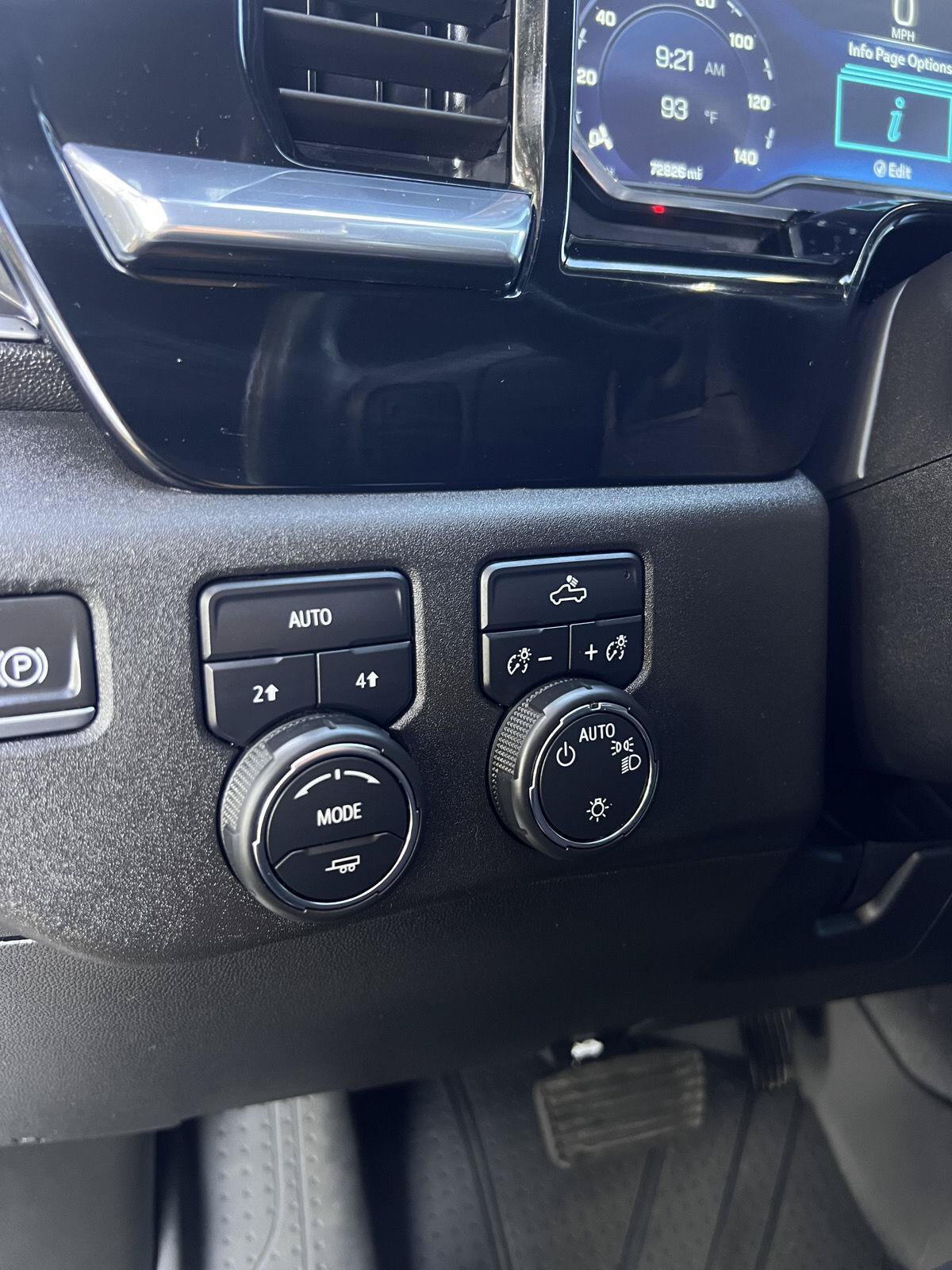Used 2023 Chevrolet Silverado 1500 LT w/ Protection Package AWD/4WD image 10