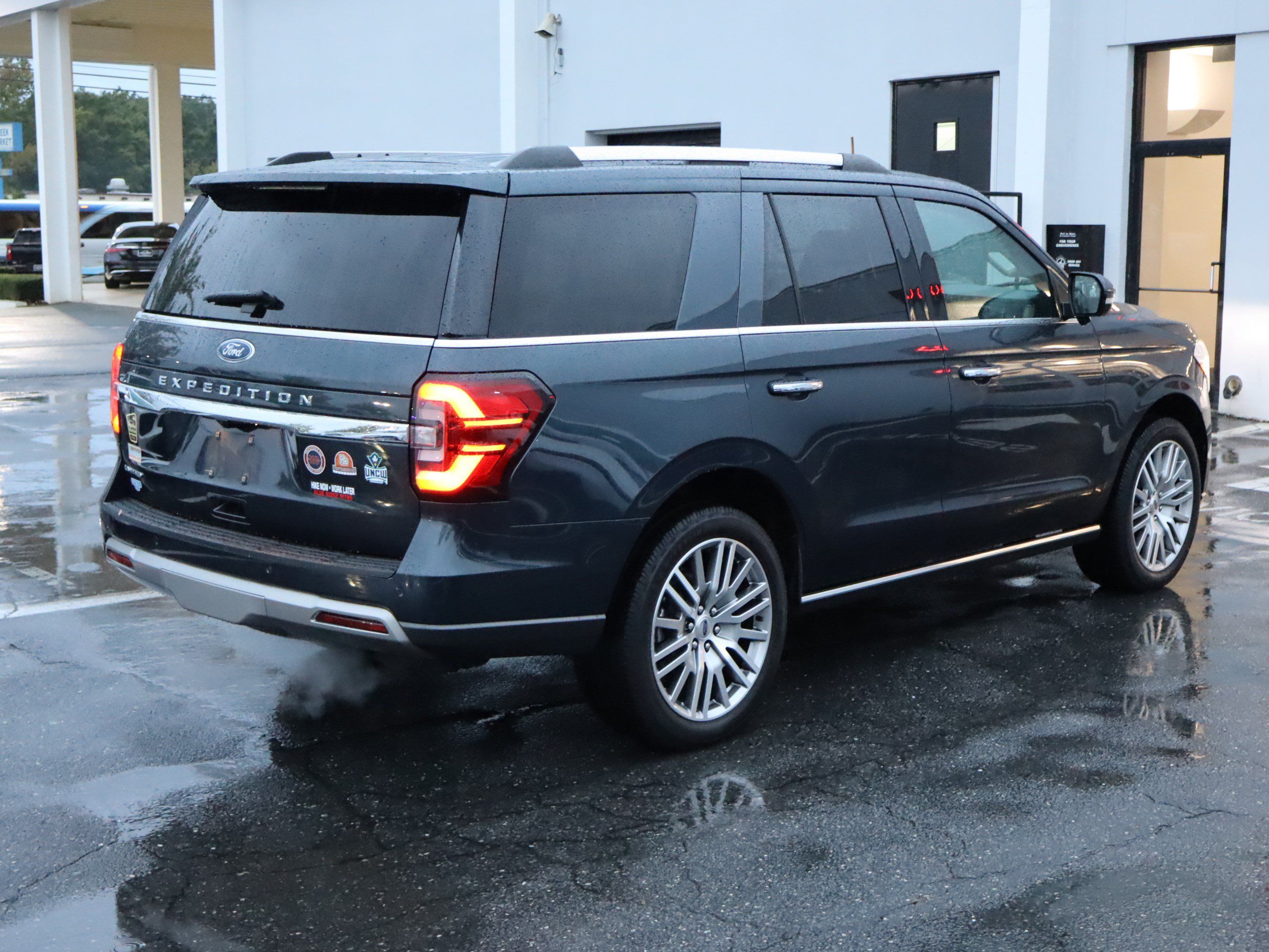 Used 2022 Ford Expedition Limited RWD image 21